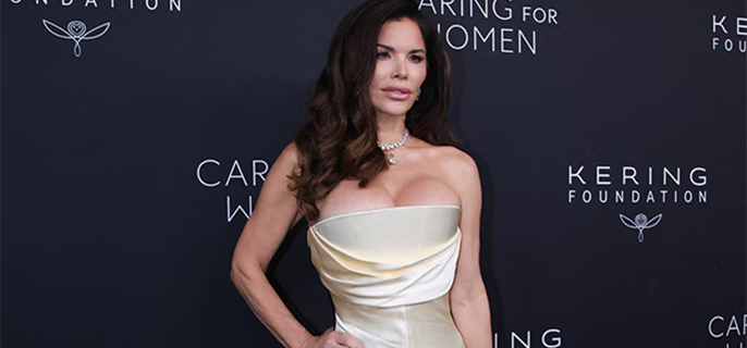 See Lauren Sánchez Bezos' Risqué Look on First Red Carpet Since Jeff Bezos Wedding 1