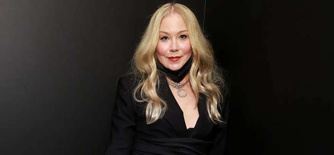 Christina Applegate Clarifies “I Don’t Enjoy Living” Comment, Says She’s Not on “Suicide Watch” 1