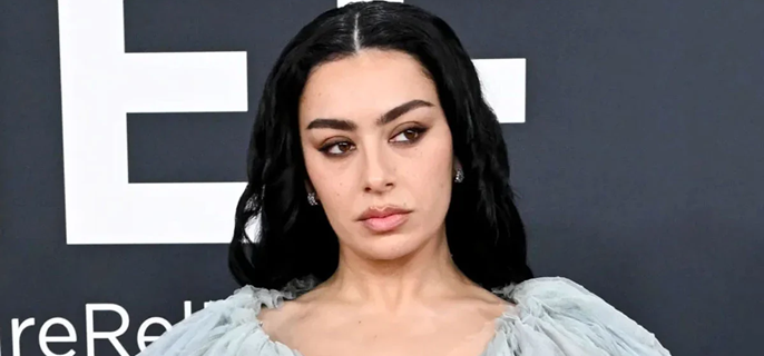Charli xcx opens up about identity struggle behind album 'Brat' 1